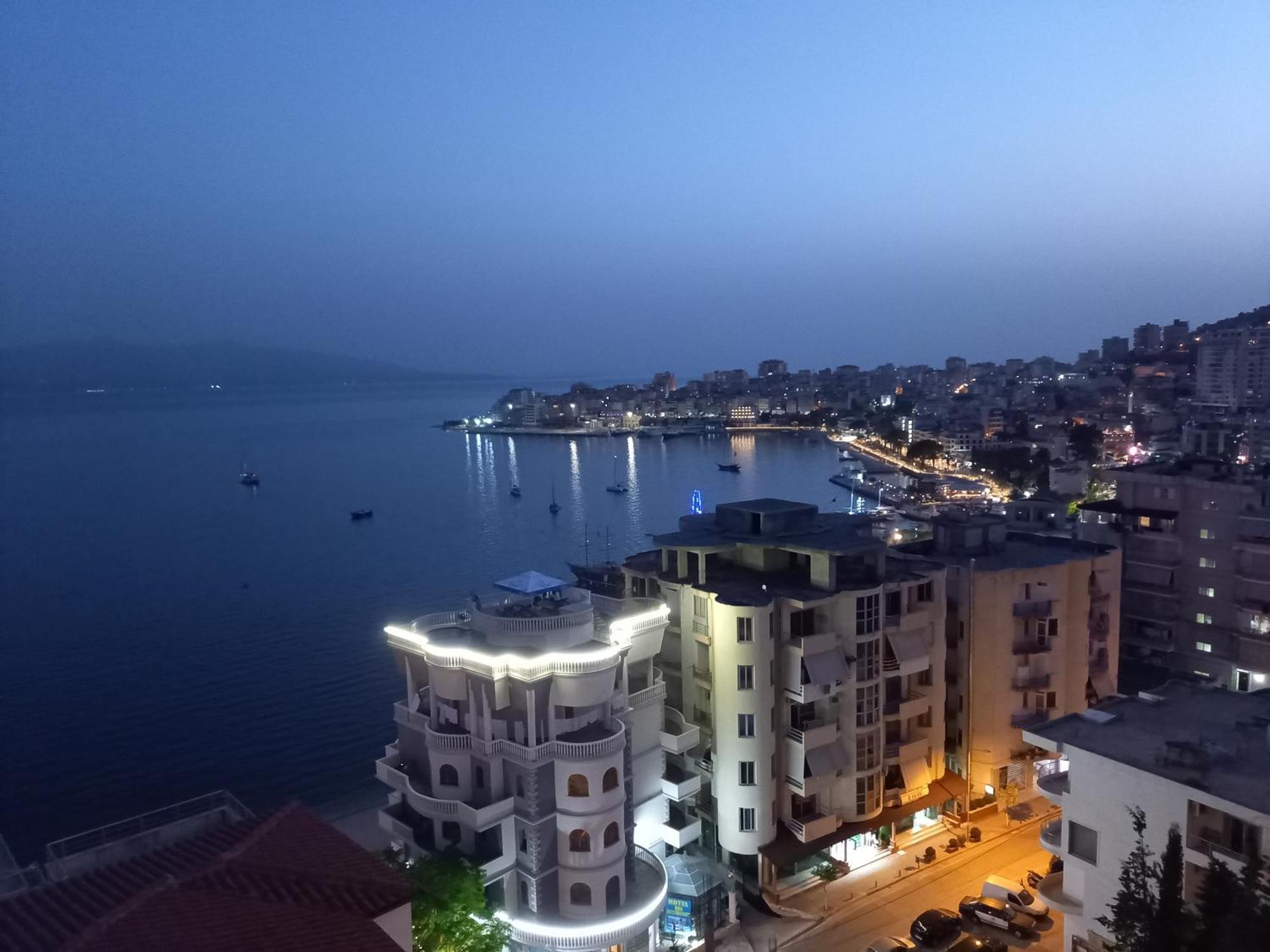 Bay View Apartment Sarandë エクステリア 写真