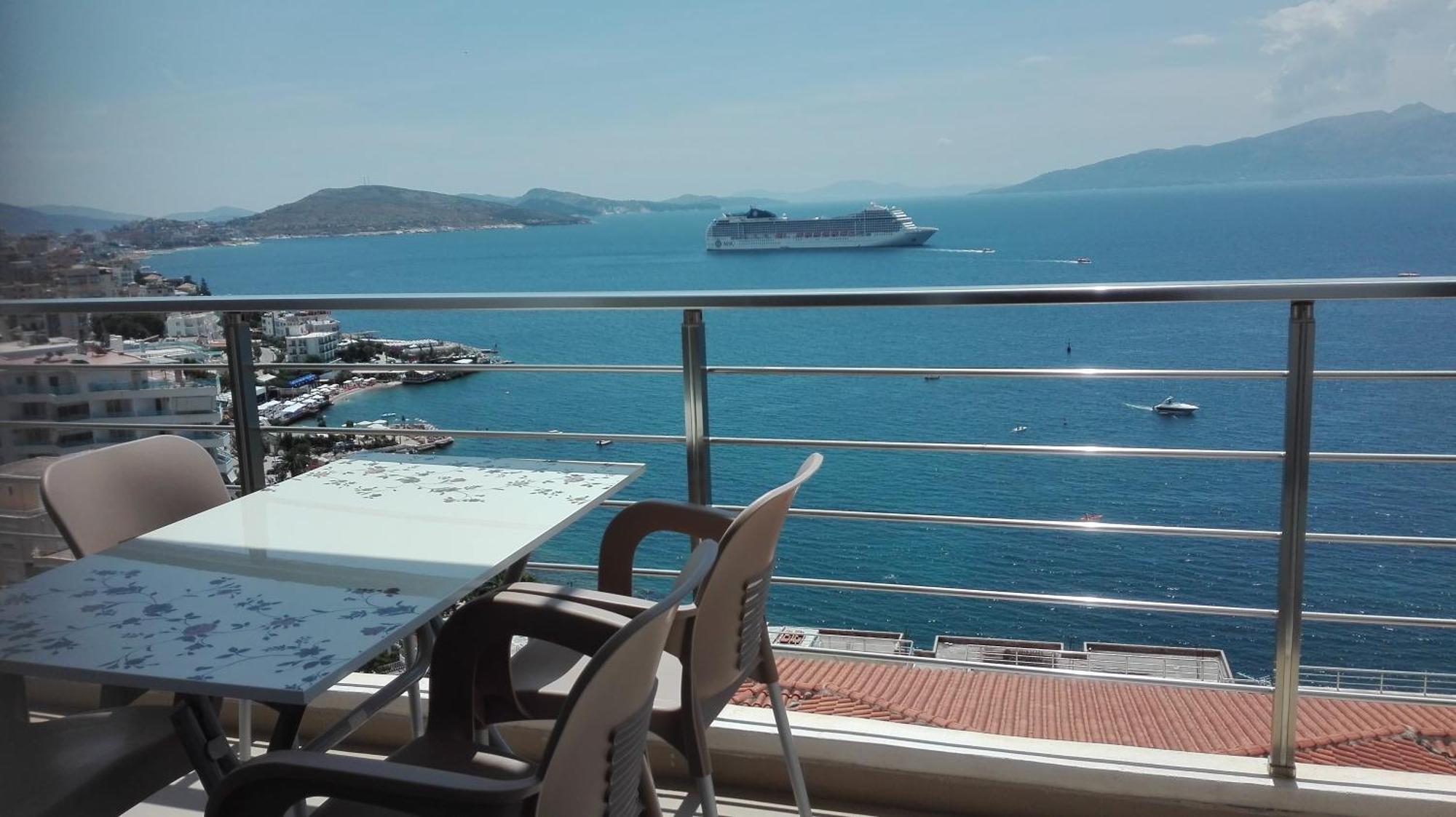 Bay View Apartment Sarandë エクステリア 写真