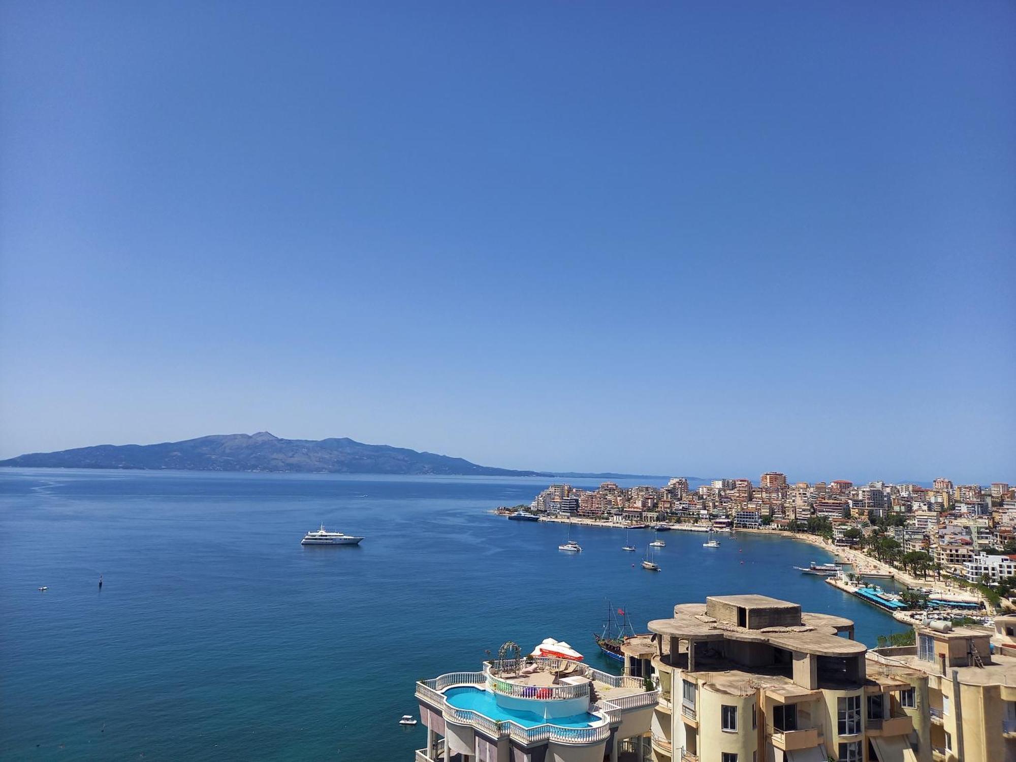 Bay View Apartment Sarandë エクステリア 写真